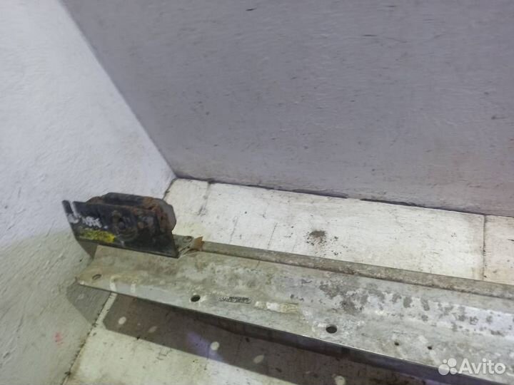 Кронштейн подножки