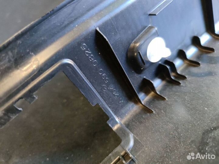 Обшивка отсека багажника Mercedes-Benz C-Класс