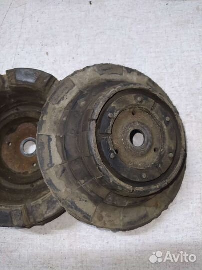 Опора передней стойки VW Transporter T5 7E0412331