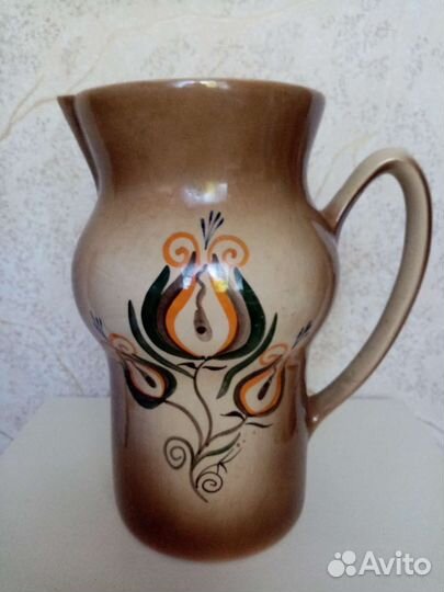 Глиняный кувшин