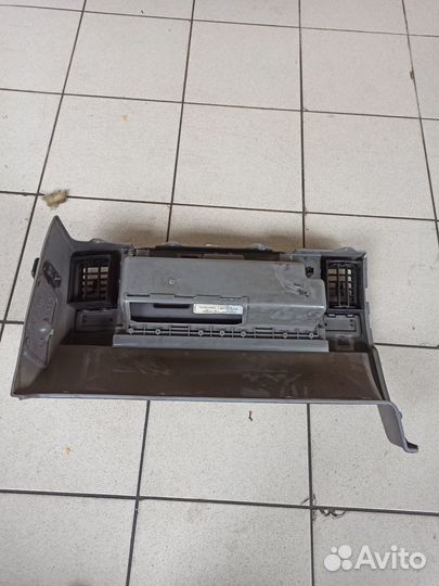 Бардачок Jeep Grand Cherokee ZJ