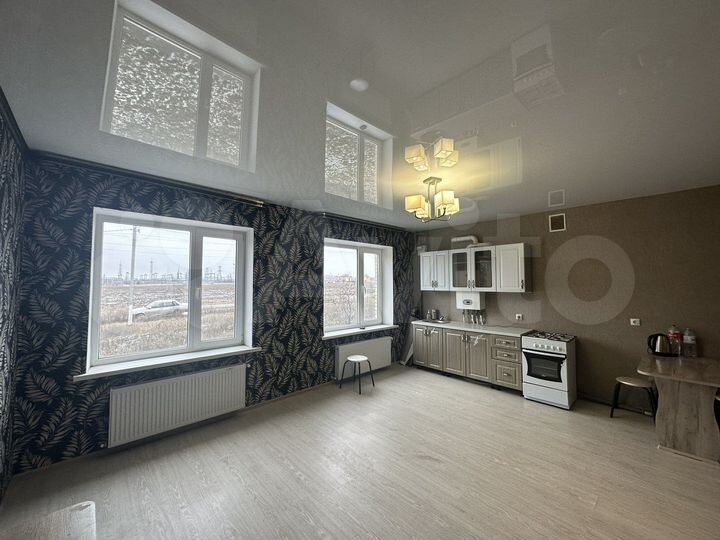 2-к. квартира, 61 м², 1/3 эт.