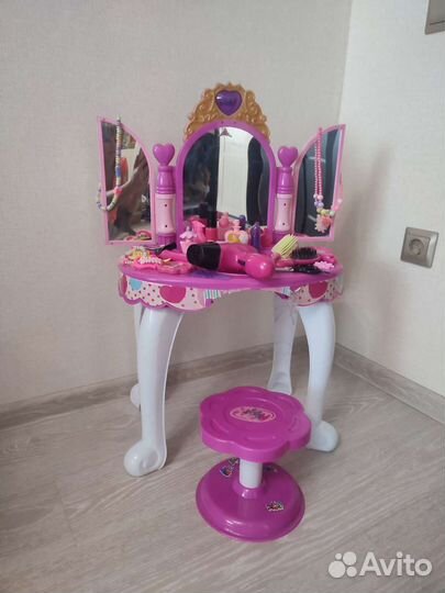 Туалетный столик с зеркалом детский