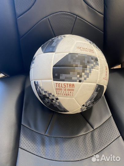 Футбольный мяч adidas telstar fifa 2018