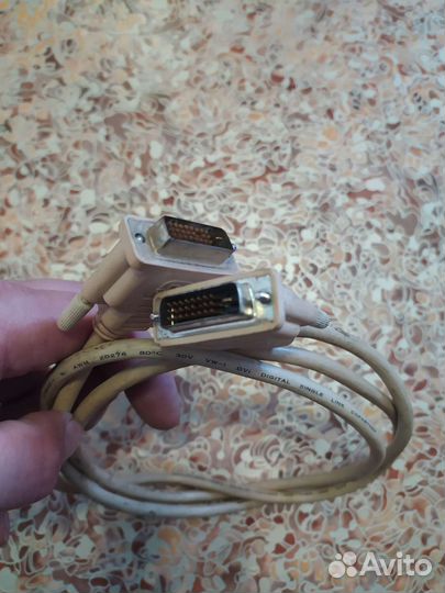 Кабель для компьютера