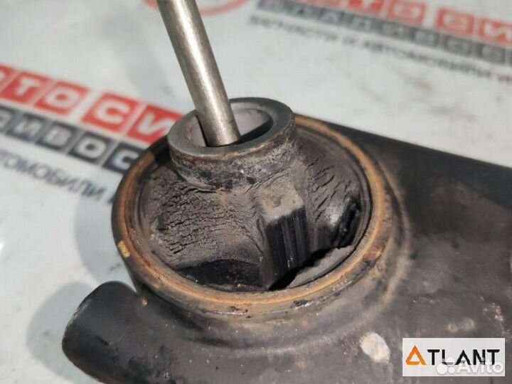 Рычаг передний правый subaru levorg