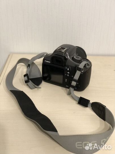 Зеркальный Фотоаппарат canon 1100d