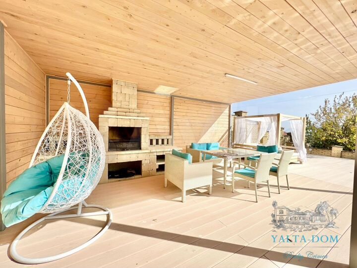 Дом 460 м² на участке 12 сот.