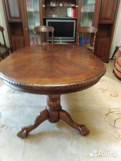 Стол из массива гевеи (Малайзия)