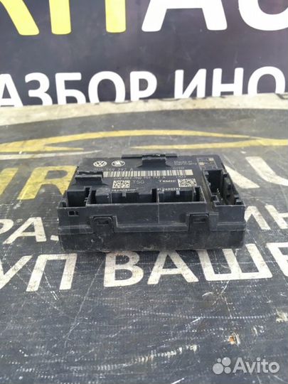 Блок управления дверьми Skoda Superb 2 2008-2015