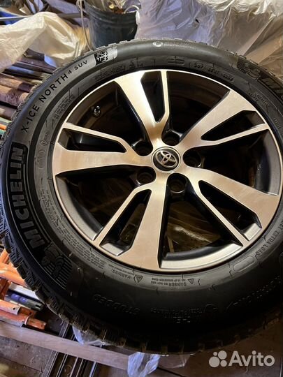 Michelin X-Ice North 4 225/65 R17 186R