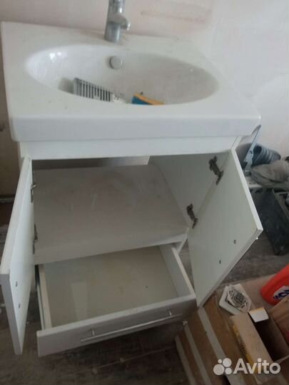 Тумба с раковиной для ванной 60 см