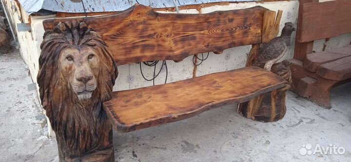 Резная скамейка