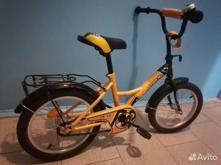 Конь педальный детский