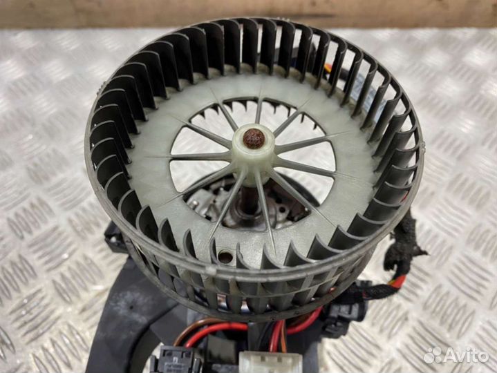 Моторчик печки BMW 5 E60/E61