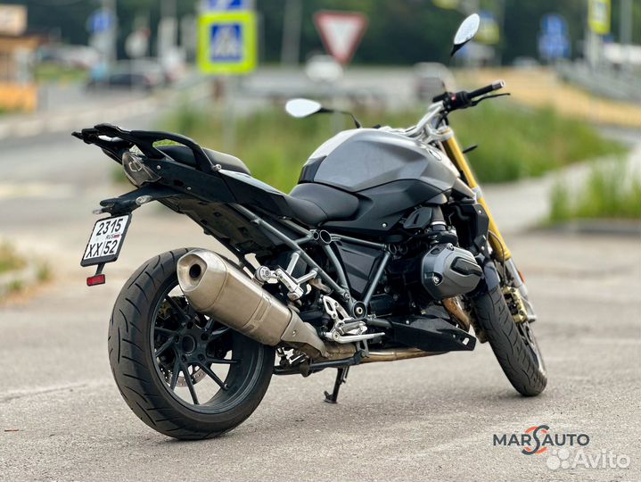 BMW R1200R