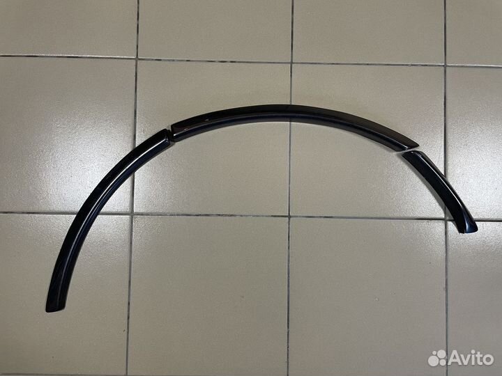 Audi Q7 4L Накладка крыла заднего левого