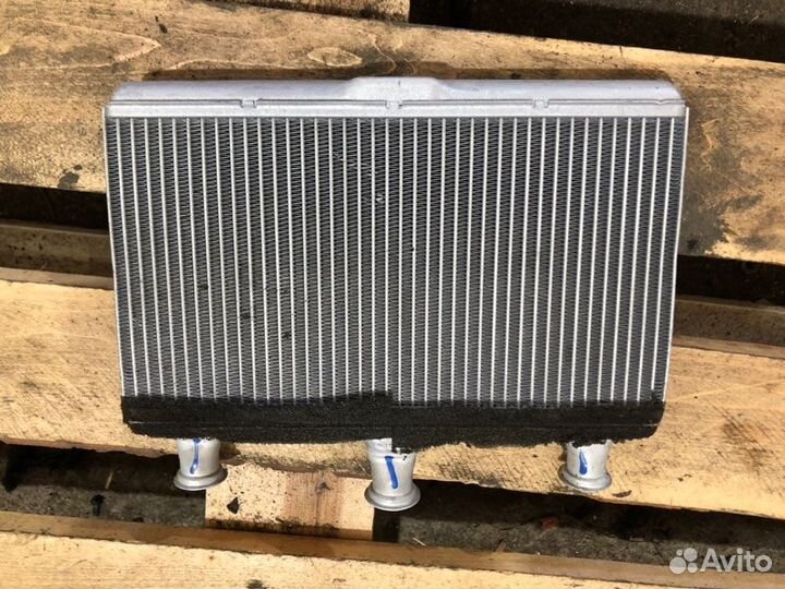 Радиатор печки передний Bmw 5 E60 N52B30 2005