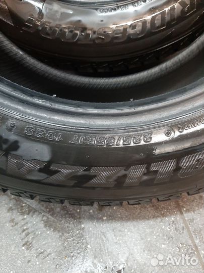 Bridgestone Blizzak LT 225/65 R17
