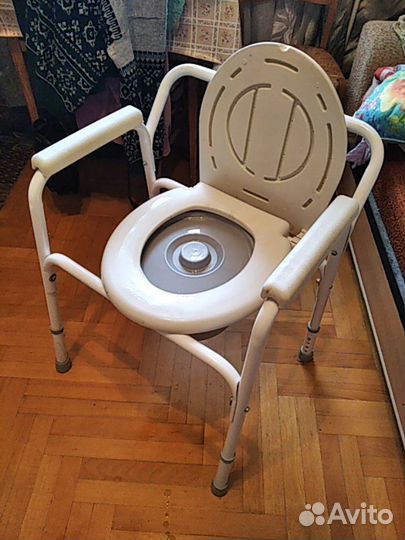Туалетный стул