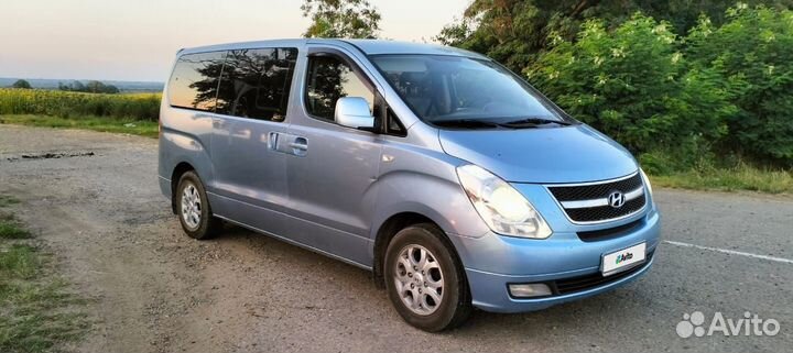 Hyundai Grand Starex 2.5 AT, 2010, битый, 226 120 км