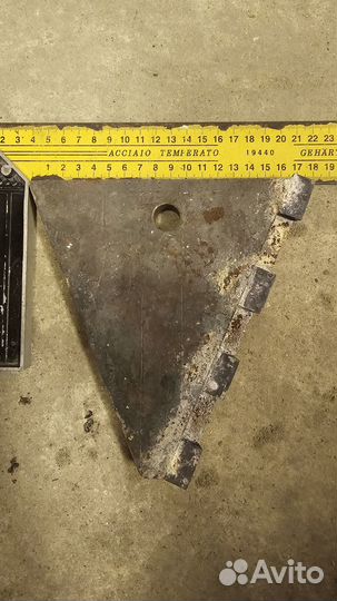 Забурник треугольный с резцами