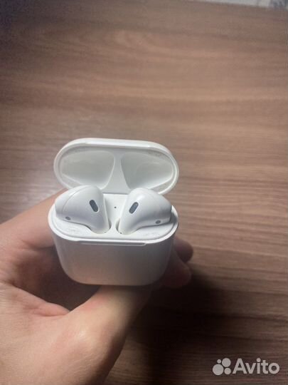 Airpods 1