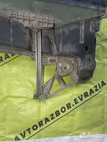 Задний стеклоподъемник audi a6 c4