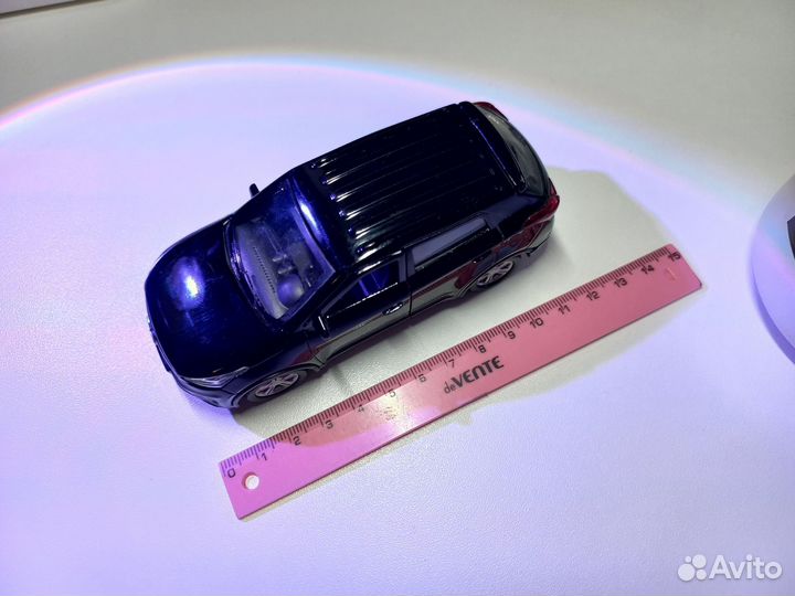 Машинка игрушка