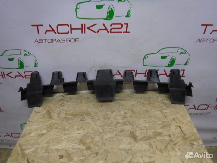 Кронштейн переднего бампера Porsche 911