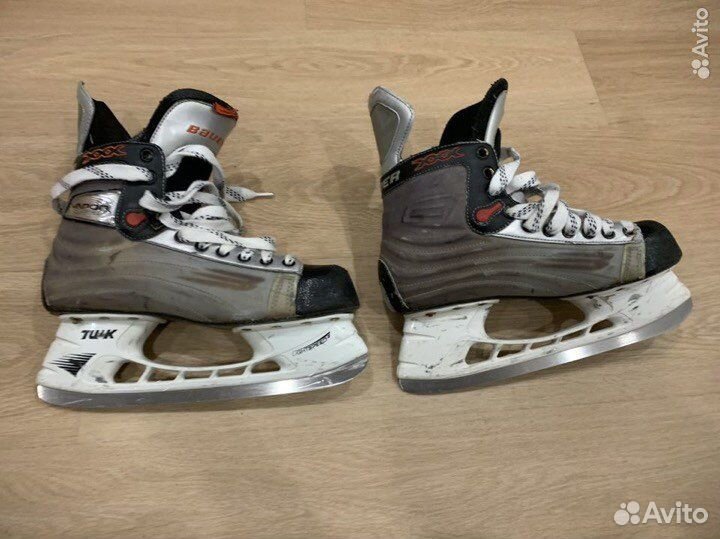 Хоккейные коньки Bauer XXX 10 EE