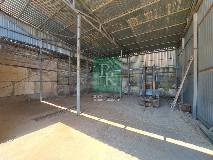 Ангар 100 м2 с площадкой на Курганной