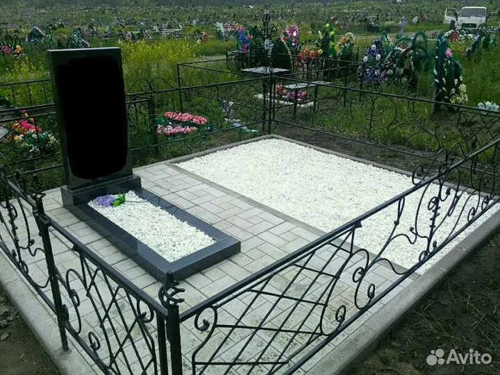Благоустройства могил, укладка тротуарной плитки