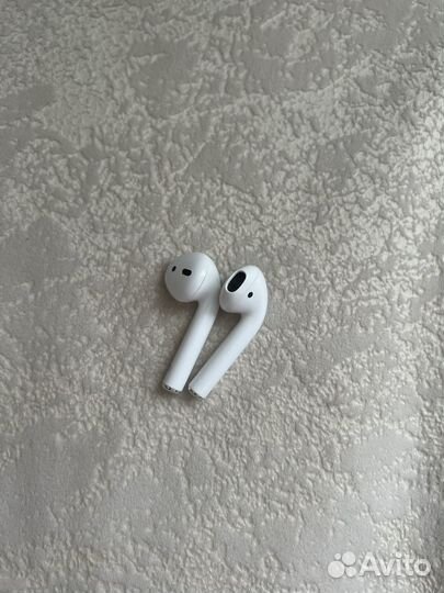 Беспроводные наушники apple airpods 1