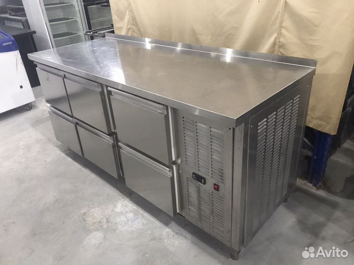 Холодильный стол с выдвижными ящиками