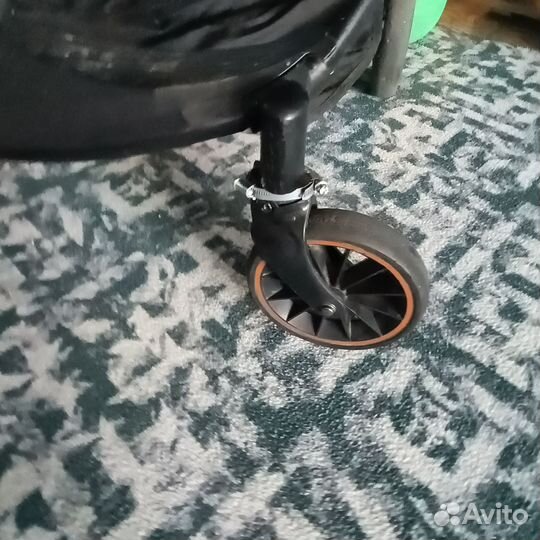 Коляска для двойни