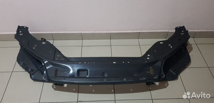 Передняя панель (телевизор) Volvo S80 II 2006-2016