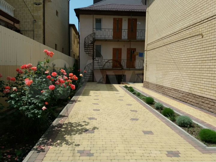 Комната 18 м² в 5-к., 1/2 эт.