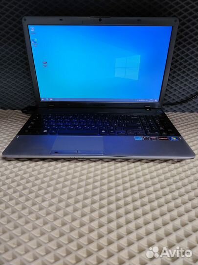 Ноутбук Samsung A10-5750M/8Gb/SSD 240Gb (15)