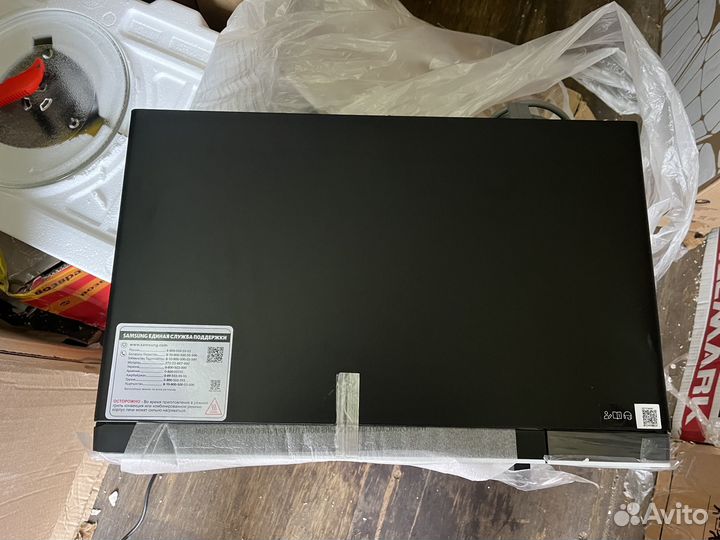 Микроволновая печь Samsung MS23T5018AW/BW