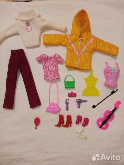 Одежда и аксессуары для Барби пакетом
