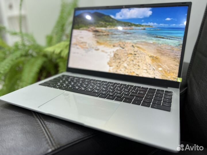 Ноутбук 15.6' 4 ядра/ 16 Гб/ SSD 512 Гб / W 11 Pro