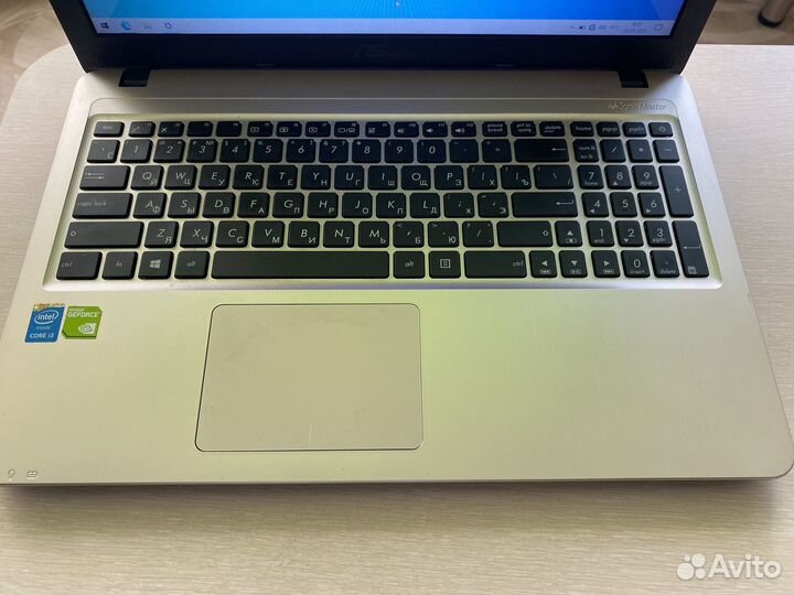 Ноутбук Asus