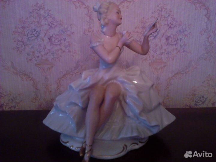 Балерина с зеркальцем.Wallendorf.Германия