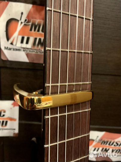 Классическая Гитара из Красного Дерева (комплект)