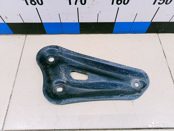 Кронштейн задней балки RAV 4 2013