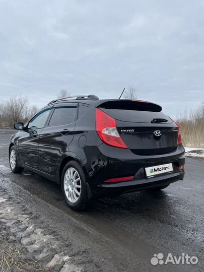 Hyundai Solaris 1.6 AT, 2015, 131 000 км