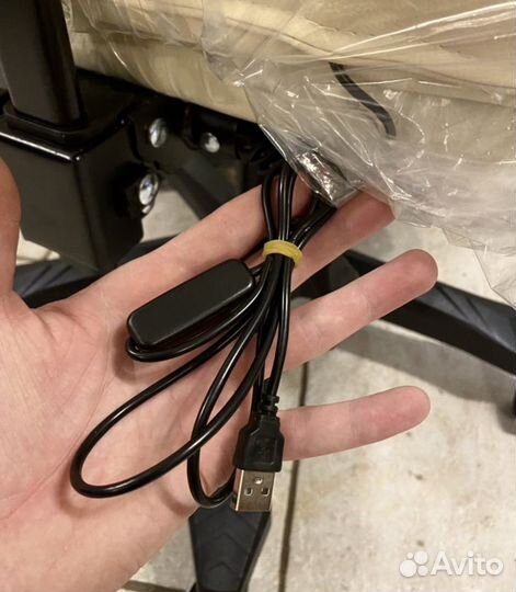 Офисное кресло 707F с подножкой