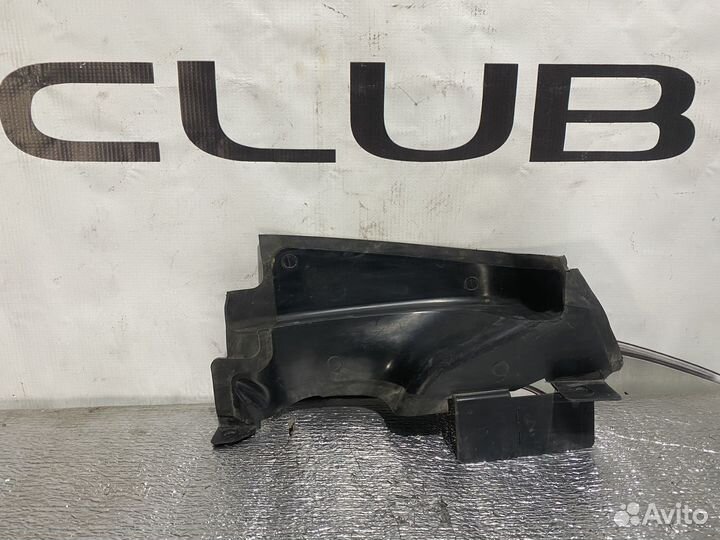 Воздуховод правый F-Pace