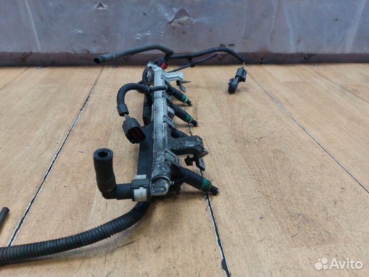 Топливная рампа Ford Focus 1 fydb 2002